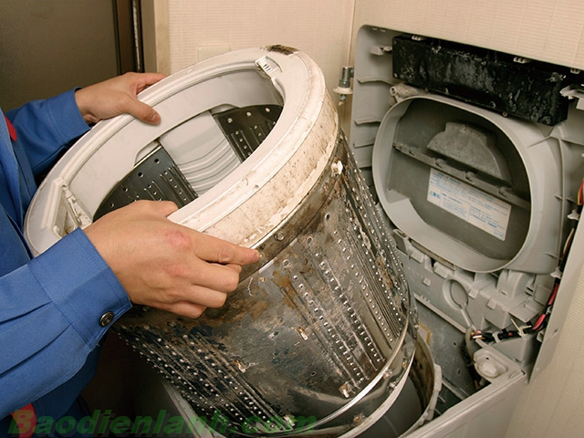 Vệ sinh máy giặt tại Nhà Hải Phòng